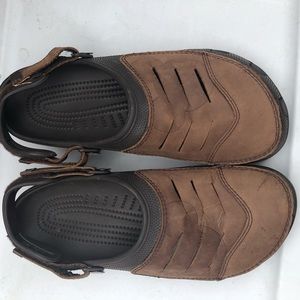 Men’s 12 Crocs Yukon Brown Suede Disney Mickey